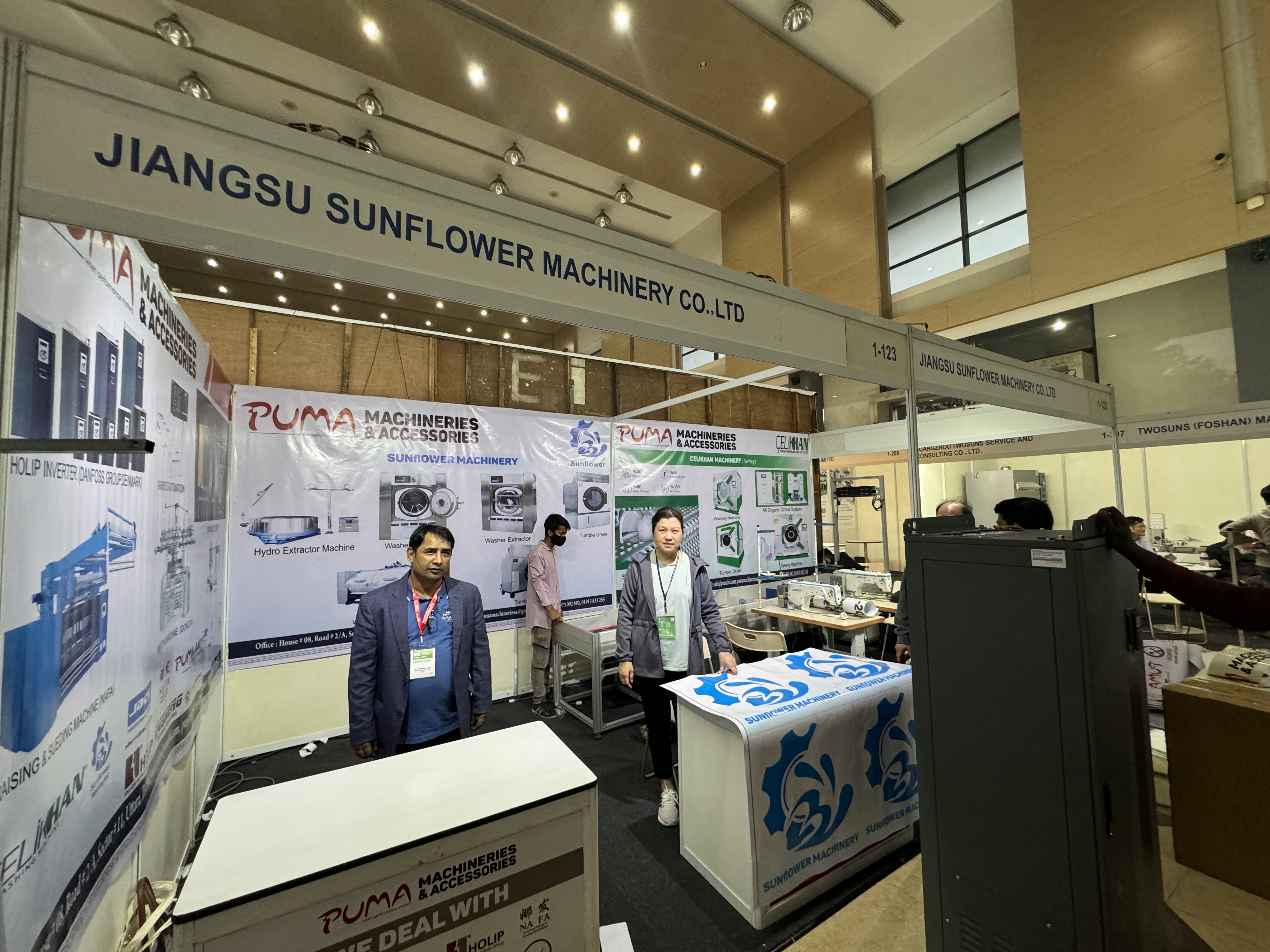 Exhibition photos (6)