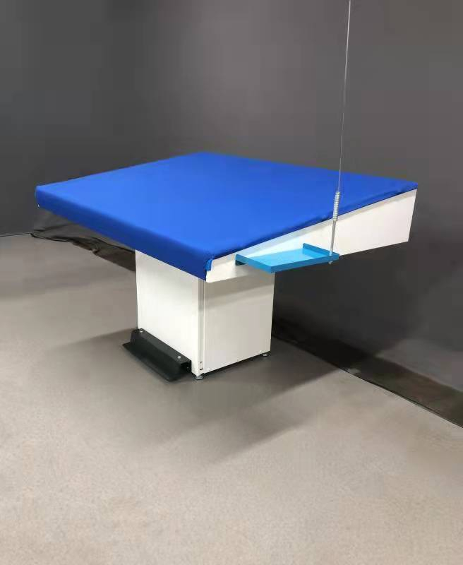 Extra working flat vaccum ironing table without arm heating for Launary room